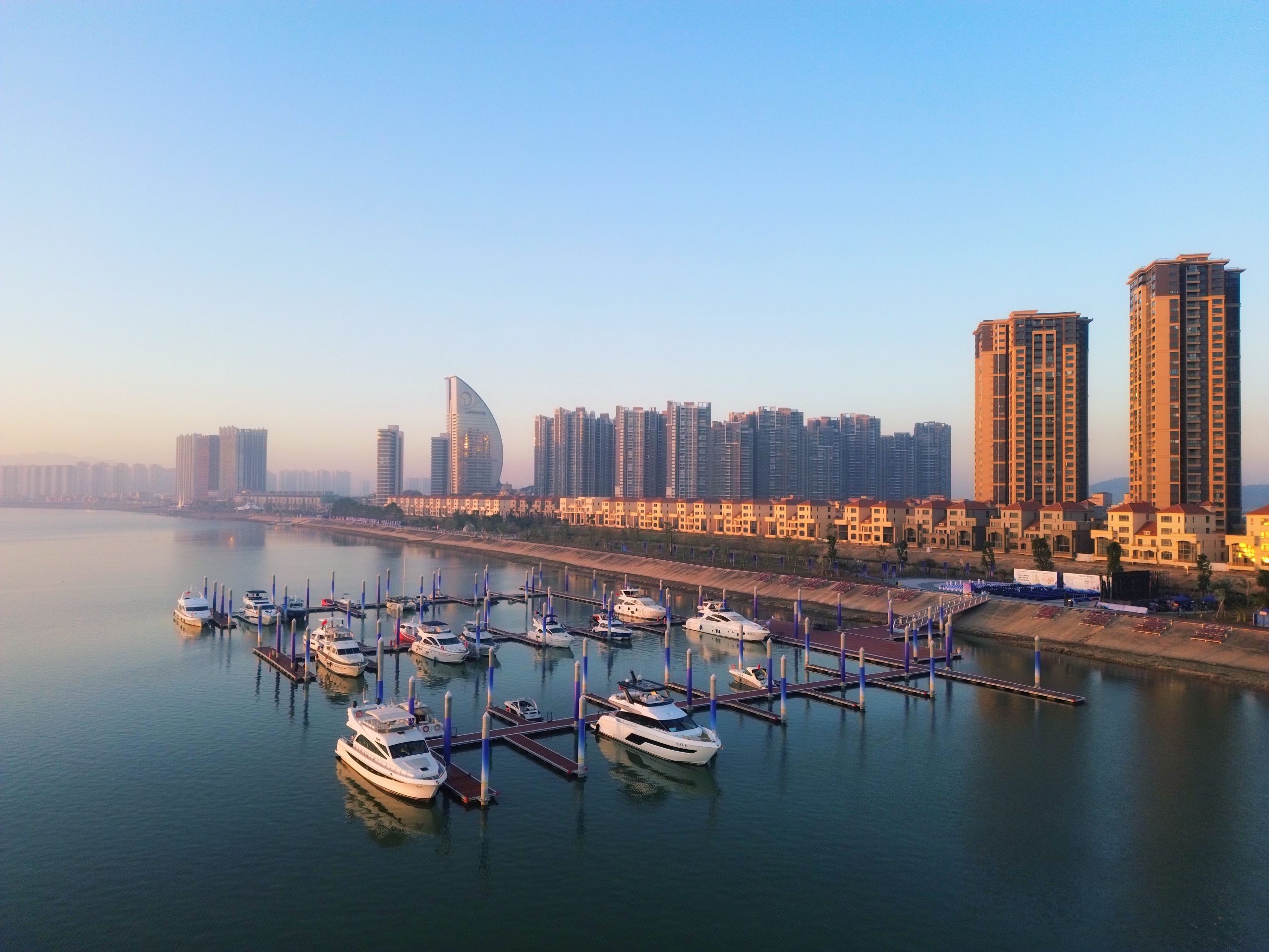 佛山市环两江游艇产业高质量发展现场会召开